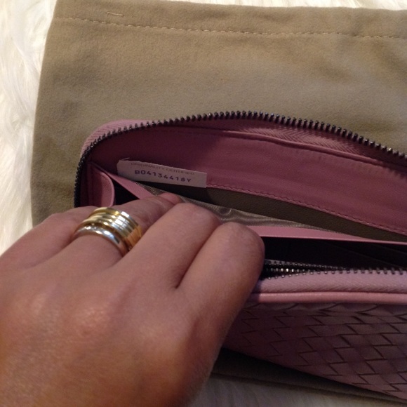 BOTTEGA VENETA ZIP-AROUND WALLET - Picture 4 of 11